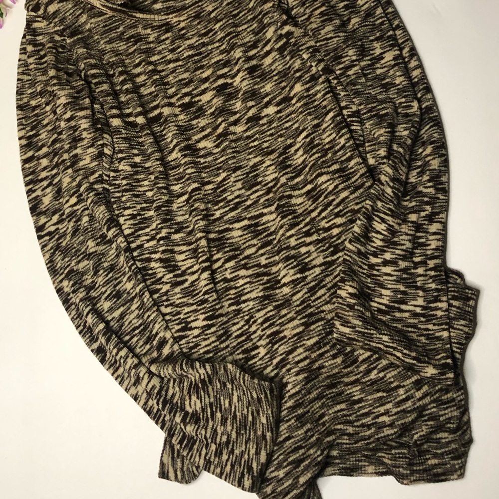 Brown and black long sleeved top / tee shirt